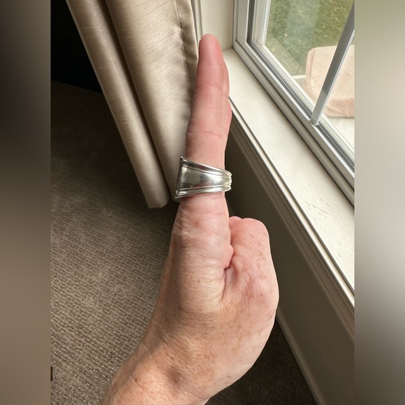 “R” Spoon Ring - Picture 7 of 13